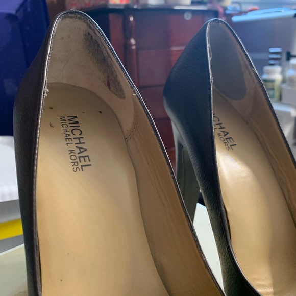 Michael Kors raceway pumps 8 - Picture 4 of 5